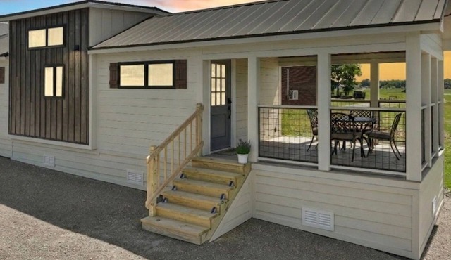 Adorable 1 bedroom tiny home w/ loft situated on 156 acres in Shelbyville, TN