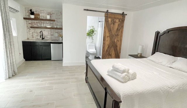 Adorable 1 bedroom guesthouse near Legoland