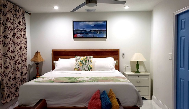 Adorable 1bed 1 bath guest house