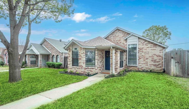 Adorable 2/2 Home-Patio, Games, Spa Vibes! Weekend getaways or work stays