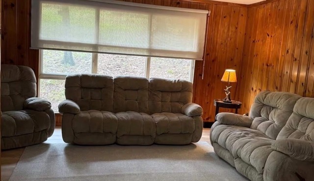 Adorable 2-bedroom cabin in Clarion perfect for a relaxing getaway