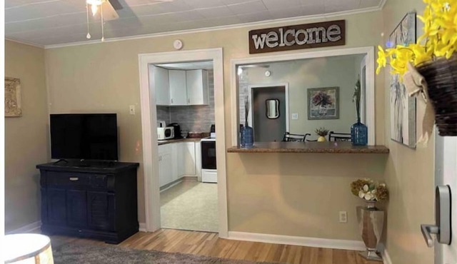 Adorable 2 Bedroom Modern Home