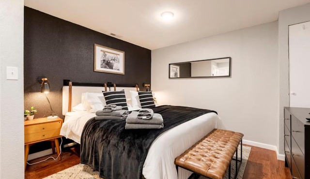 Adorable 2-Bedroom Modern Basement