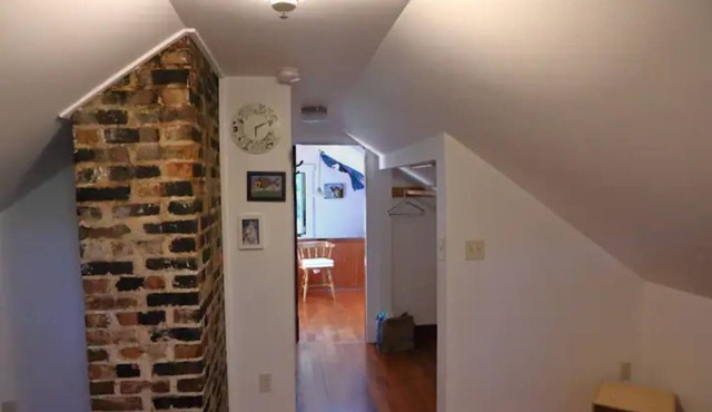 Adorable 2 bedroom unit in quiet beach community.