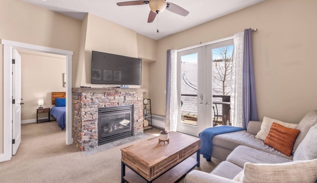 Adorable 2BD/2BR Ski-In/Out Condo in Granby Ranch