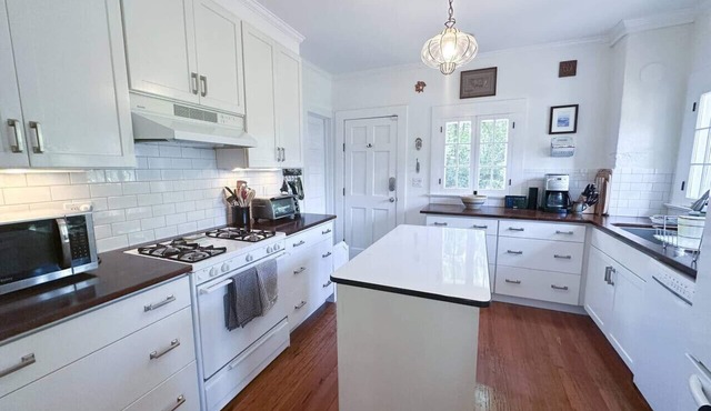 Adorable 2bed/1.5 bath house in Duck Pond