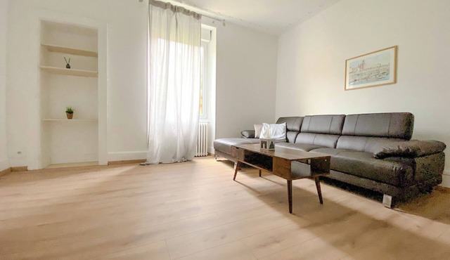 Adorable 3-bedroom apartment, WiFi in Belfort, 5minutes from old town