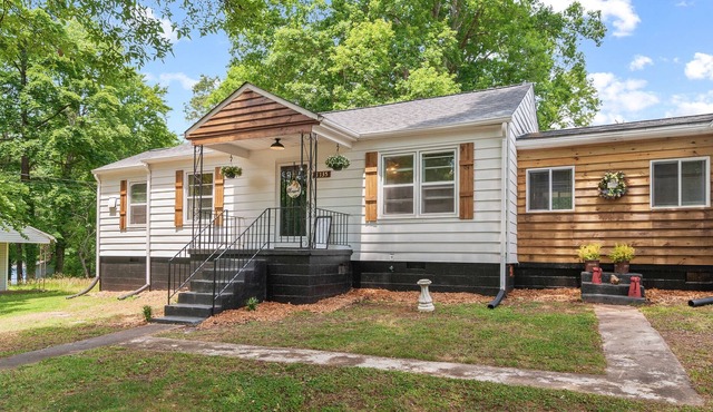 Adorable 3 bedroom home in the heart of Eden!