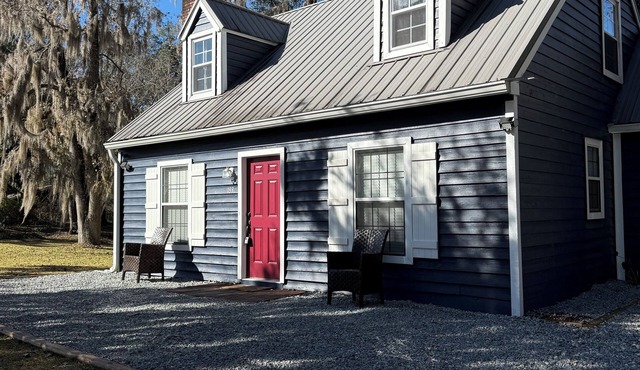 Adorable 3-bedroom house with AC in lovely Woodbine