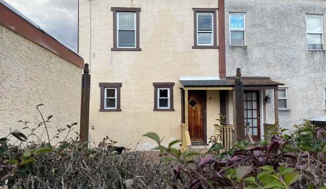 Adorable 3-bedroom house with AC in charming Yeadon