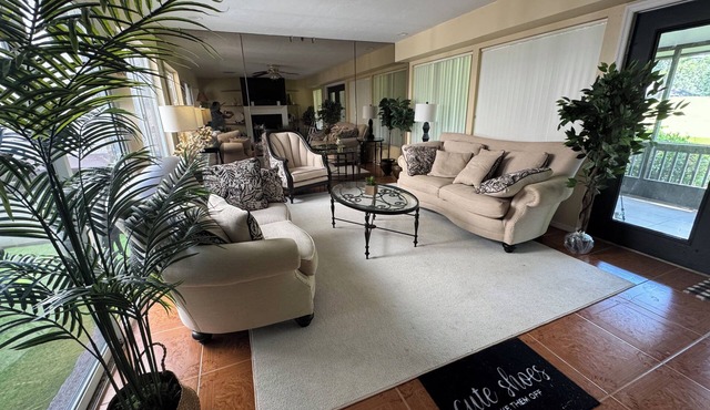 Adorable 3-bedroom townhome in charming Alachua/Gainesville area