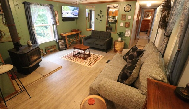 Adorable 3BR Retreat with Gig-Speed WiFi in Middle Tennessee