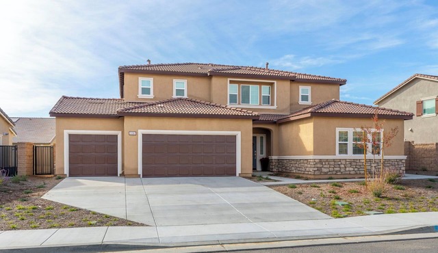 Adorable 4-bedroom house with a loft in tranquil Murrieta,