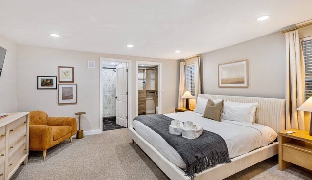 Adorable 5BR/3.5BA StayArbor Home!