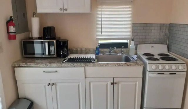 Adorable and Cozy Guesthouse.nTake it easy at this unique and tranquil getaway.