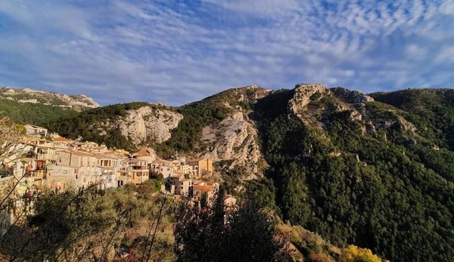 Adorable Appartement Peille