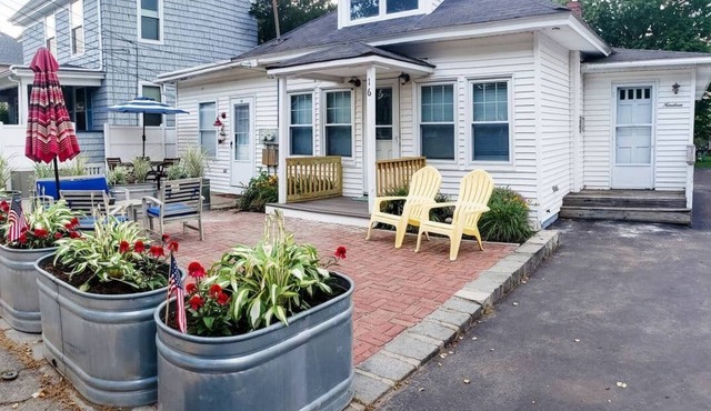 Adorable Beach House Across the Street From Beach!
