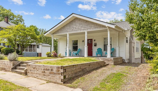 Adorable Bungalow, Minutes from Downtown Durham