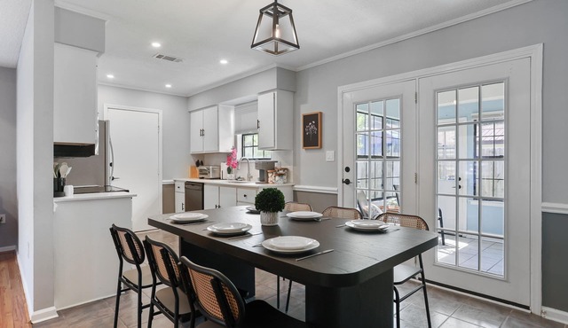Adorable Bungalow Near Tybee Beach