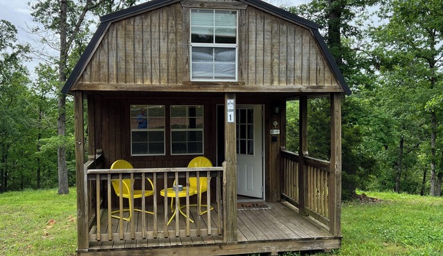 Adorable cabin near Roaring River perfect for a relaxing getaway