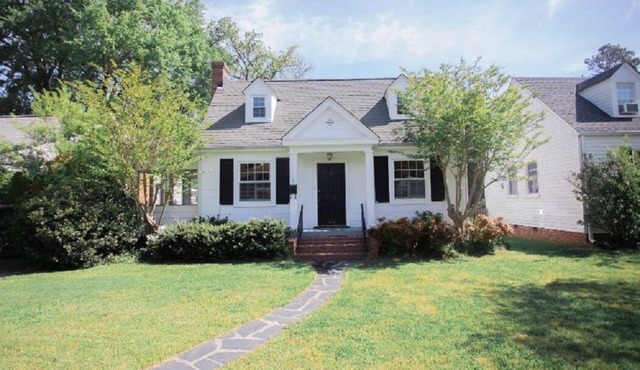 Adorable cape cod in quiet & safe neighborhood. Location, Location, Location!