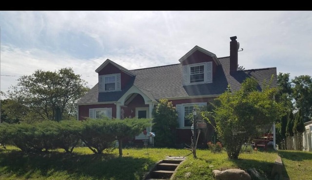 Adorable Cape House with water view, and Private Deeded Beach Access