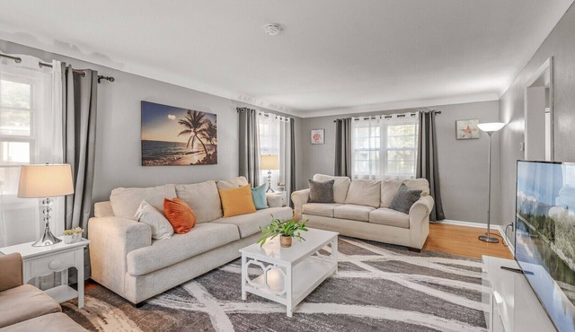 Adorable Comfy Home- 3M Headquarter-Battle Creek Park- MOA- DTWN St. Paul