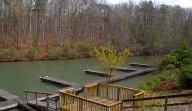 Adorable condo with boat slip lake access