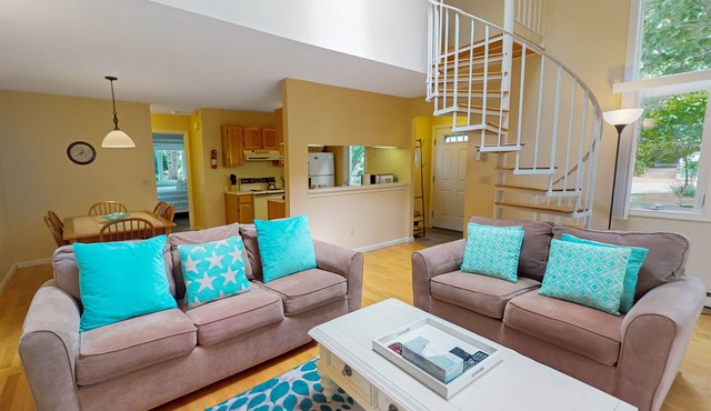 Adorable condo with patio, shared pool, & hot tub - close to the water