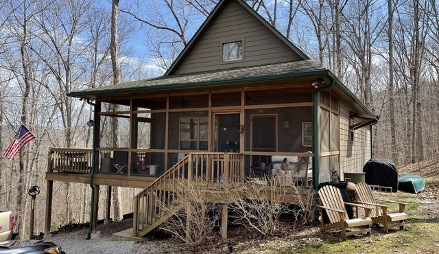 Adorable Cottage/Cabin nestled between the Little and the Big Buffalo River