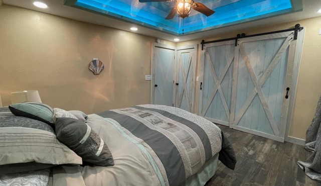 ADORABLE COTTAGE ON A FARM