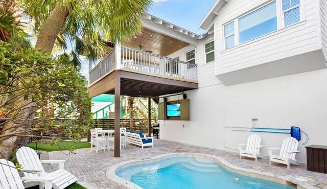 Adorable Cottage with Covered Balconies and Private Pool