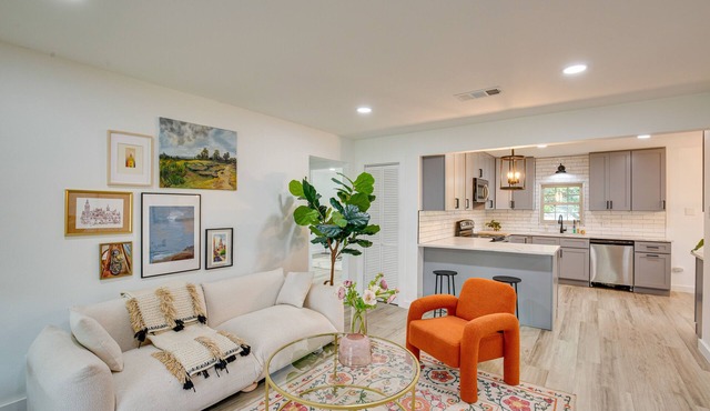 Adorable Dallas Cottage with Dedicated Workspace!