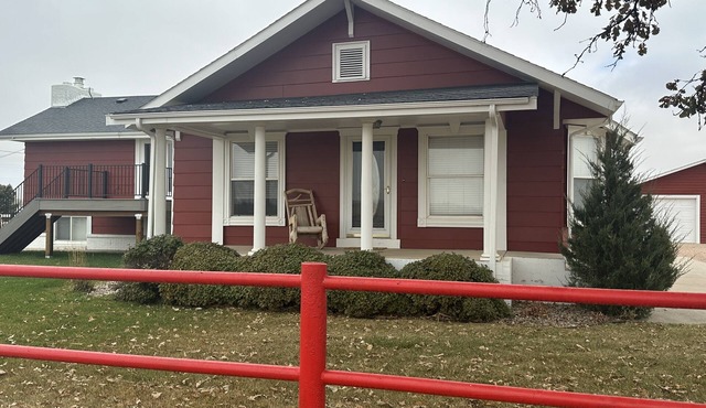 Adorable Farmhouse within steps of Double Check Arena!