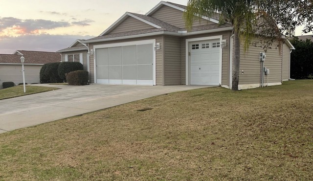 Adorable Florida Ranch, Centrally Located in The Villages
