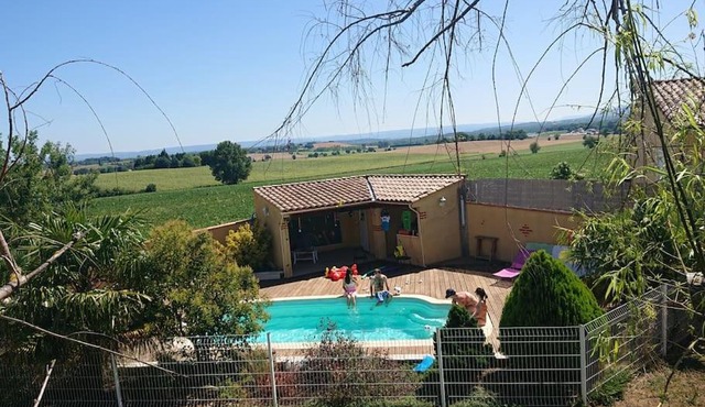 Adorable guest house with piscine and spa