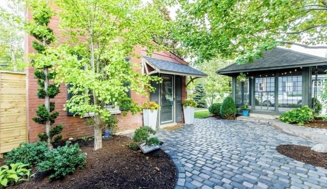 🌟 Adorable Historic 🏠 in the ❤️ of St. Charles 🌟