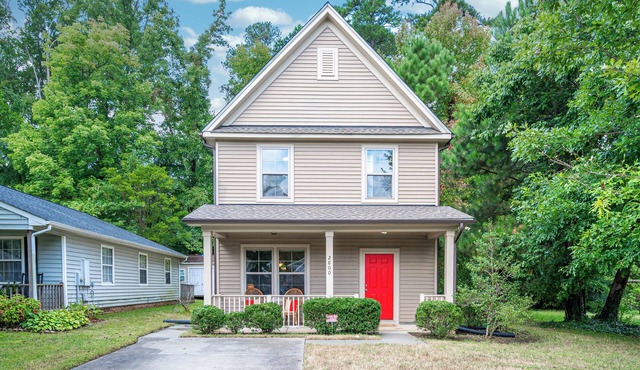 Adorable home in fantastic location near restaurants and Duke!