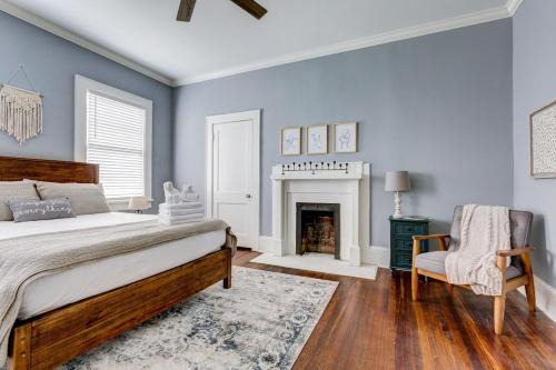 Adorable Home Near Uptown - Steps to Greenways Shops and Restaurants - Wonderful Neighborhood and Uneatable Location