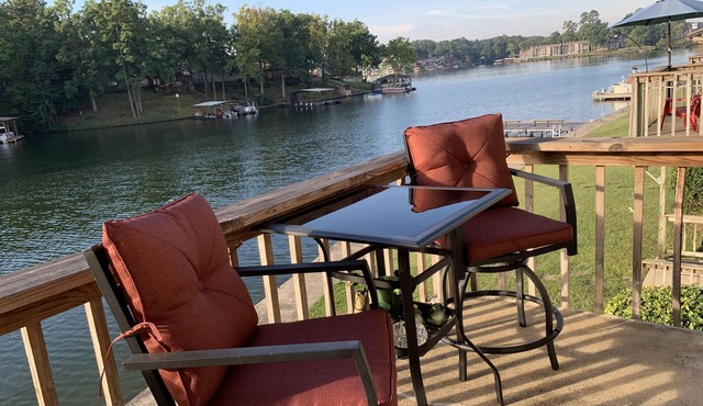 Adorable Lake Getaway