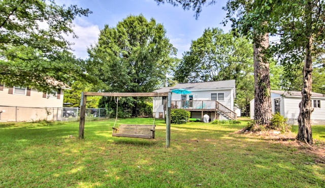 Adorable Lakefront Cottage w/Dock & Grill!