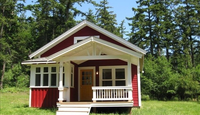 Adorable Lopez Island Cottage