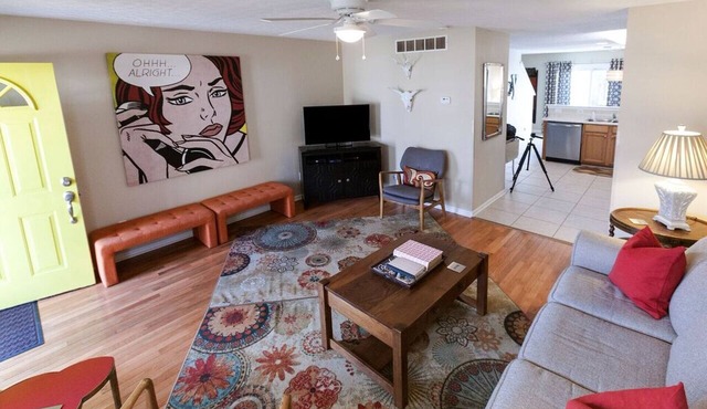 ADORABLE -Lucky in KY Lodge, LOCATION, LOCATION, Highlands, EXPO, Downtown, NULU