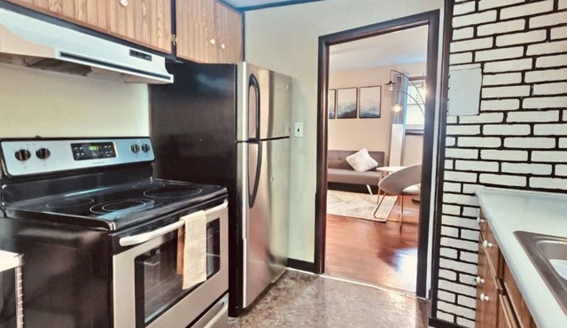 Adorable, mid-century home. Single level, pets ok.