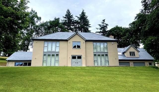 Adorable one bedroom lodge with outstanding views