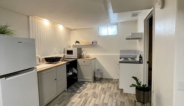 Adorable One Bedroom & Bathroom, Cute Kitchen