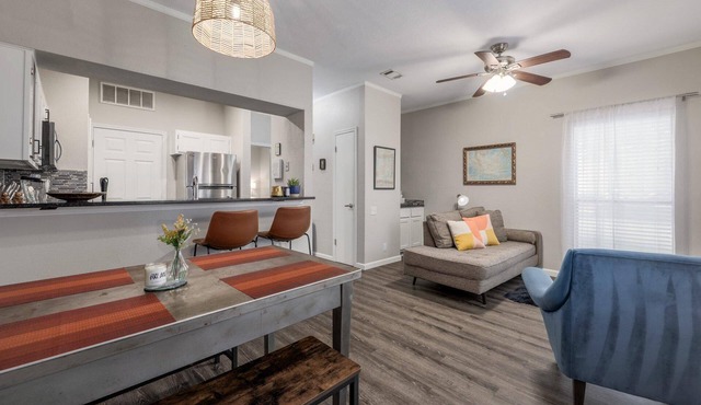 Adorable one bedroom condo just steps from downtown.
