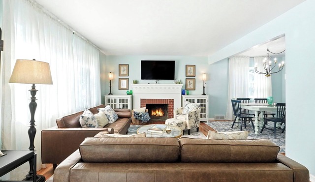 Adorable, Peaceful Retreat In Premier Fort Wayne Location, Sycamore House