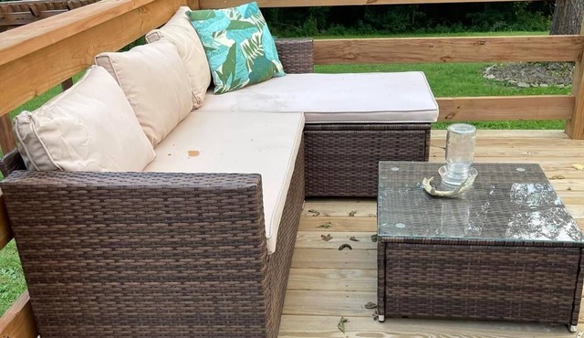 Adorable private country cottage by the Katy Trail & Missouri River