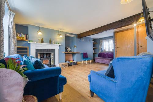 Adorable quirky country cottage